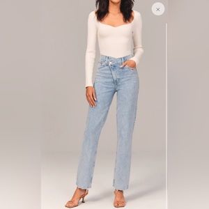 Abercrombie 90s Straight Ultra High Rise Jeans